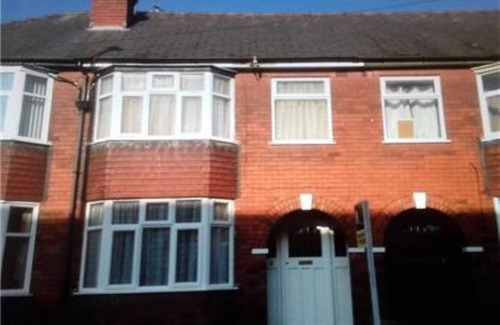 Warrington House | Lovely 3 bed, 2 bathroom house in the heart of Warrington Town Centre