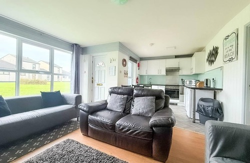 St. Agnes House | Lovely 3 bed bungalow, sleeps 6. In a beautiful location in Cornwall ref 85070P