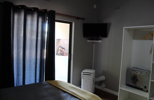 Beaufort West House | Lovely 3-Bed House in Beaufort West