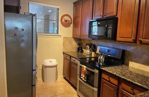 Wellington Condo | Lovely 3 Bedroom 3 Bathroom Condo in Bella Piazza