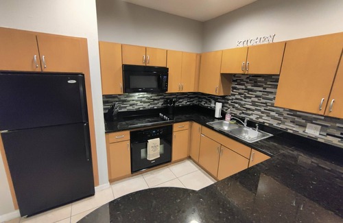 Sunset Lakes House | Lovely 3-bedroom, 3-bath townhome in Kissimmee with pools, fitness room & more