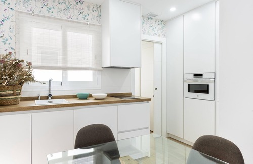 San Vicente Apartment | Lovely 3-bedroom apartment near Alameda. Juan Rabadan I