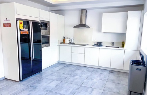 Labone Apartment | Lovely 3-Bedroom Apartment @ Lul Water - Labone, Cantonments