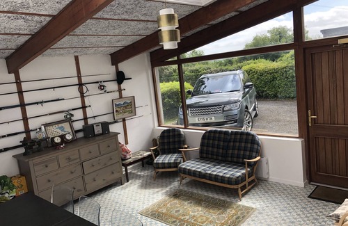 Oughterard House | Lovely 3 Bedroom Bungalow on the shore of Lough Corrib (Oughterard.)