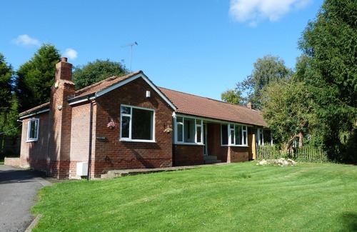 South Cave House | Lovely 3 bedroom bungalow in the English countryside