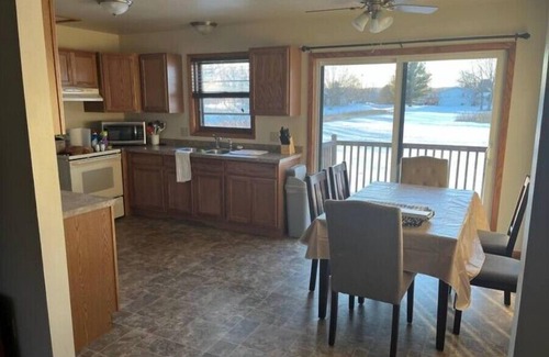 Mauston Apartment | Lovely 3- Bedroom close to Hospital in Maustonn
