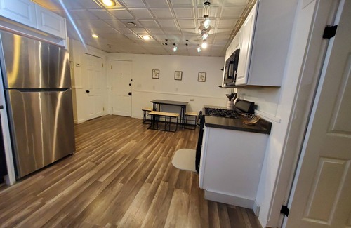 Salem Condo | Lovely 3-bedroom condo with AC in charming Salem