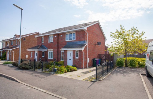 Polmadie House | Lovely 3-bedroom House near Hampden