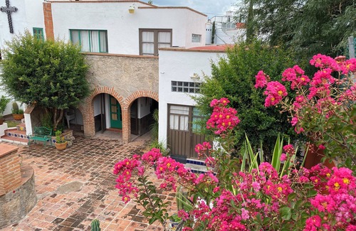 Centro House | Lovely 3-bedroom vacation half house in Tequisquiapan, centrally located