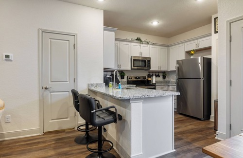 San Antonio House | Lovely 3-Bedroom with Backyard, and Nearby Parks