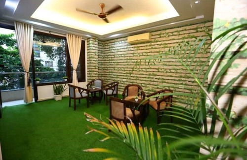 New Delhi Apartment | Lovely 3 BHK Apartment