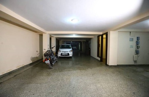 New Delhi Apartment | Lovely 3 BHK Apartment