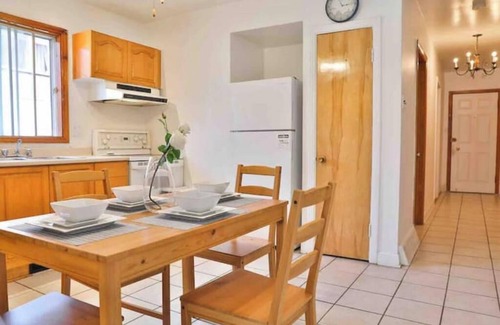 Cote-Saint-Paul House | Lovely 3-BR entire home Monthly Stay Walk to Metro