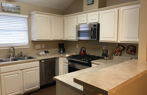 Spring House | Lovely 3 BR Home In Spring- Convenient location close to Houston & the Woodlands