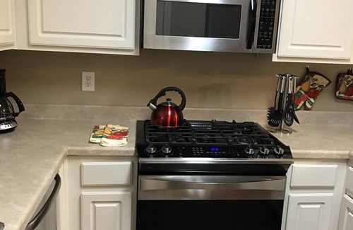 Spring House | Lovely 3 BR Home In Spring- Convenient location close to Houston & the Woodlands
