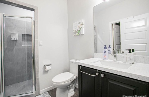 McAllen Apartment | lovely, 3BR near airport,hospitals, mall-shops