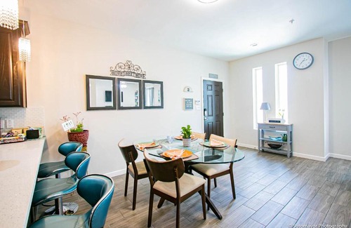 McAllen Apartment | lovely, 3BR near airport,hospitals, mall-shops