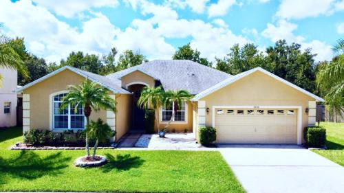 Crescent Lakes House | Lovely 4 Bed 3 Bath Pool Home with Spa-5330CVL home