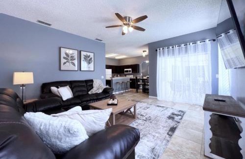 Crescent Lakes House | Lovely 4 Bed 3 Bath Pool Home with Spa-5330CVL home