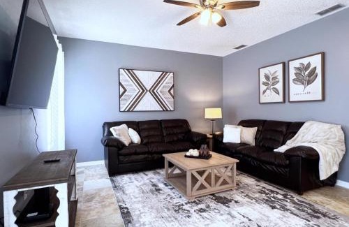 Crescent Lakes House | Lovely 4 Bed 3 Bath Pool Home with Spa-5330CVL home