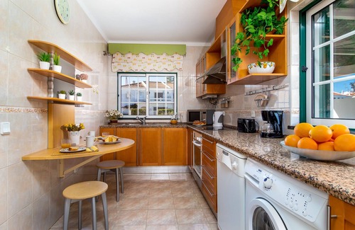 Retur House | Lovely 4 Bed House With Pool, Walking Distance To Beach