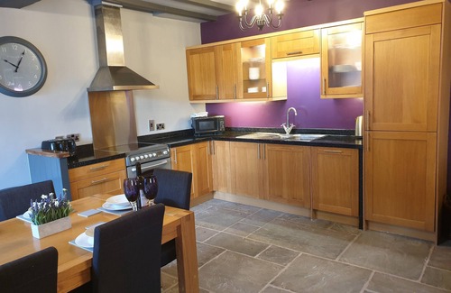 Matlock House | Lovely 4 bed House Sleeping 8 Near Ashbourne
