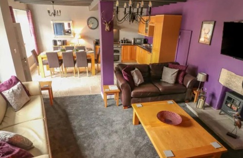 Matlock House | Lovely 4 bed House Sleeping 8 Near Ashbourne