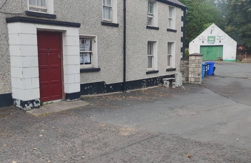 Mullaghbawn Apartment | Lovely 4-bed property in Mullaghbawn