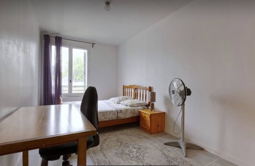 Quartier Sapins-Chatelet-Lombardie Apartment | Lovely 4 bedroom apartment with free parkingn