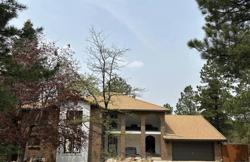Franktown House | Lovely 4-bedroom Estate in Franktown with WiFi and a Summer time outdoor pool