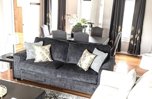 Copiague House | Lovely 4 bedroom house near the Bay