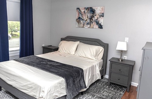 Copiague House | Lovely 4 bedroom house near the Bay