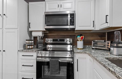 Tuscaloosa House | Lovely 4-Bedroom Home in T-Town
