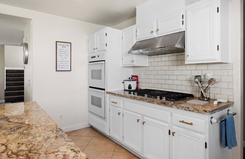 Loma Linda House | Lovely 4-bedroom house fits 15 people with outdoor playground