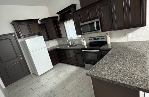 Yuma House | Lovely 4-bedroom house in charming Yuma with AC