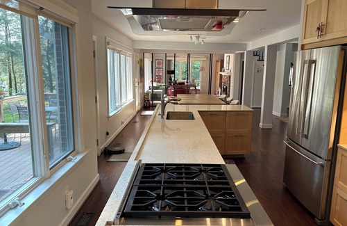 Mathews House | Lovely 4-bedroom house in Mathews on Stutts Creek with gourmet kitchen