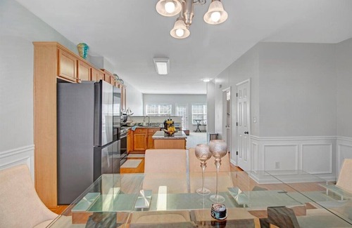 Lawrenceville House | Lovely 4-bedroom 3.5 bathroom house in Lawrenceville with AC. Sugar loaf Mill