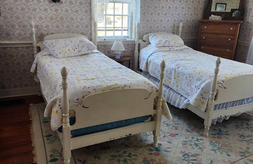 Little Compton Other | Lovely 4-bedroom farmhouse in Little Compton. Pet and family friendly.