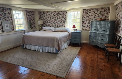 Little Compton Other | Lovely 4-bedroom farmhouse in Little Compton. Pet and family friendly.