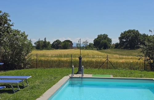 Montalla Villa | Lovely 4 bedroom villa, private pool, 3KM to Cortona, walk to restaurant
