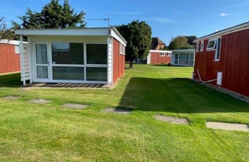 Heacham Ski Chalet | Lovely 4 Berth Chalet In The Coastal Village Of Heacham, Ref 92018Cs