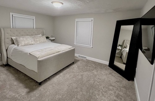 Peabody House | Lovely 4bedroom home with patio & playground