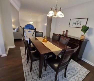 Austell House | Lovely 5 Bedrooms, 3 Full Baths Home Near Parks!