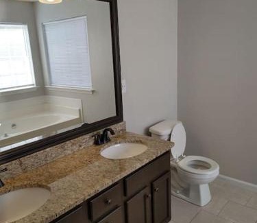 Austell House | Lovely 5 Bedrooms, 3 Full Baths Home Near Parks!