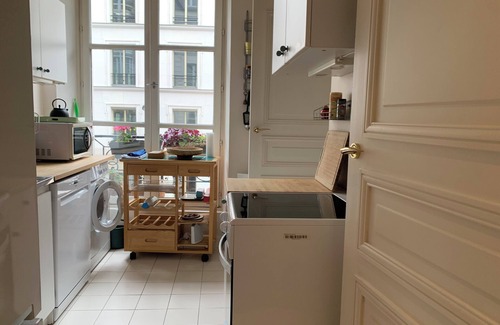 2nd Arrondissement Apartment | LOVELY 55 SQM RUE MONTMARTRE HEART OF PARIS