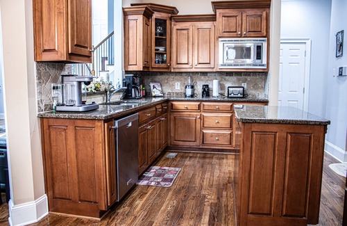 Conyers House | Lovely 7-bedroom house in Conyers with fitness room, WiFi, AC
