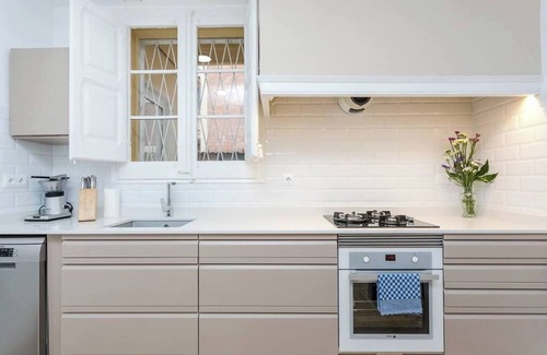 Cornella de Llobregat House | Lovely and historic 3 bedroom home completely refurbished and designed for a pleasant and comfortable stay in Barcelona.