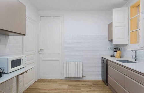 Cornella de Llobregat House | Lovely and historic 3 bedroom home completely refurbished and designed for a pleasant and comfortable stay in Barcelona.