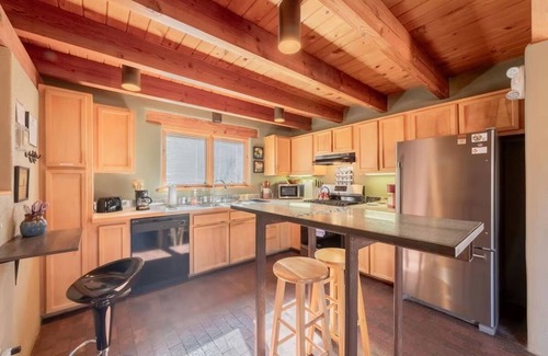 Taos House | Lovely Adobe Home With Private Hot Tub