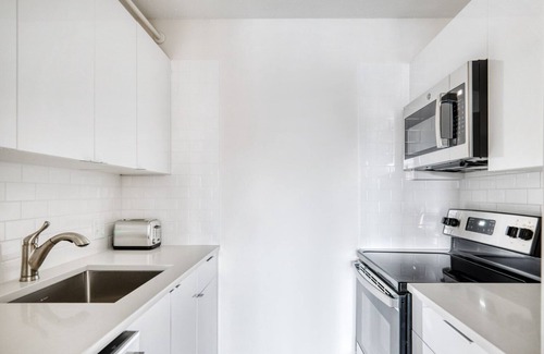 Allston Apartment | Lovely Allston 2BR, nr Boston U & Green Line, by Blueground